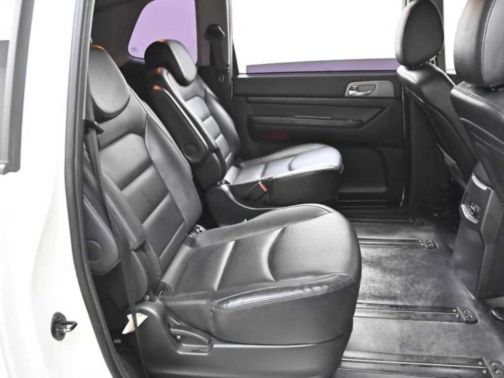 Ssangyong Korando - Vista 12