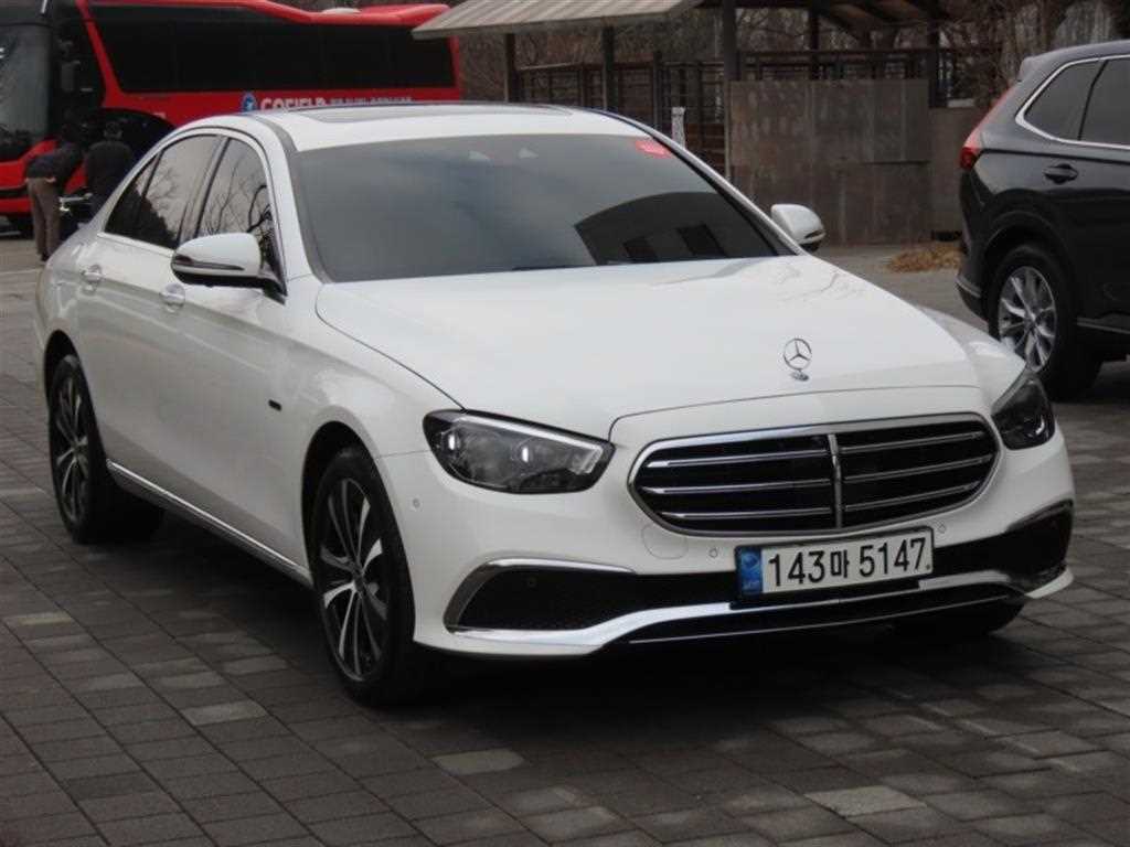 Mercedes Benz E class - Vista 2