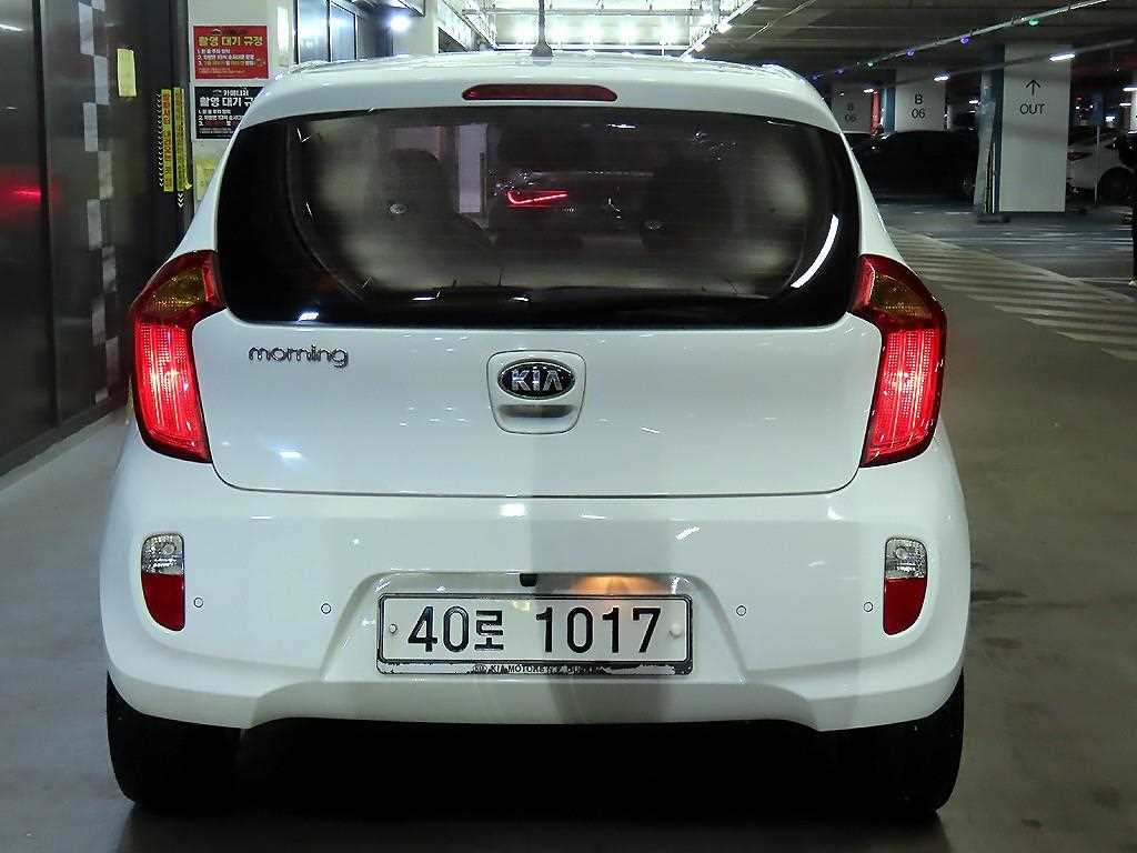 KIA Morning - Vista 5