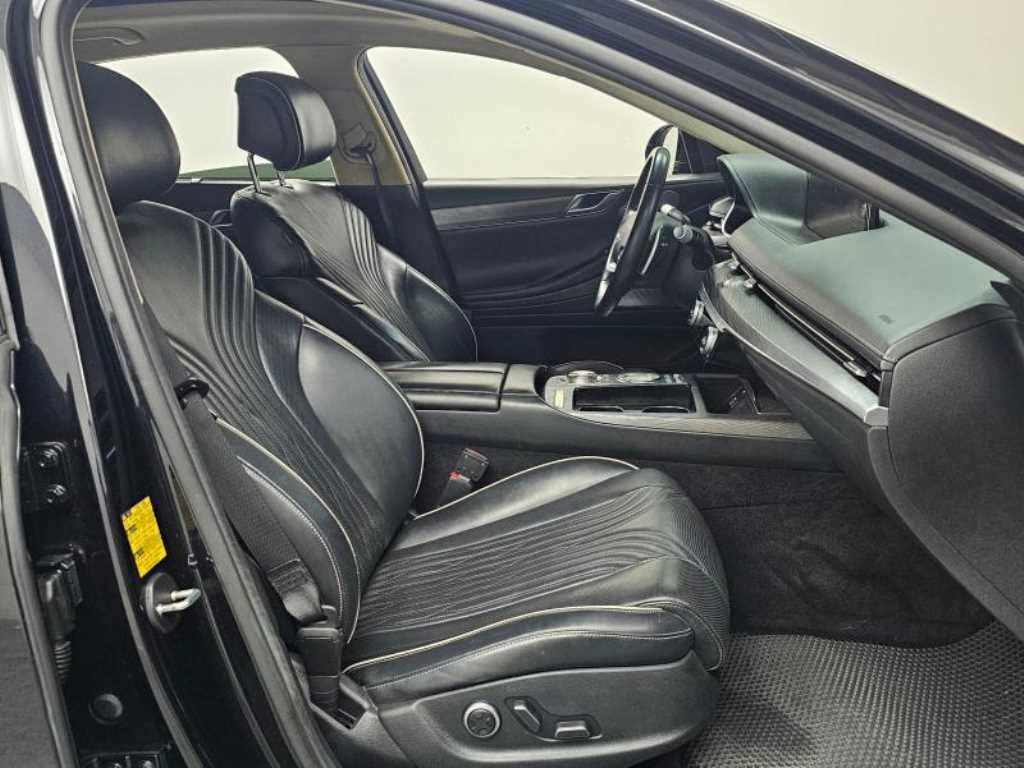 Genesis G80 - Vista 10