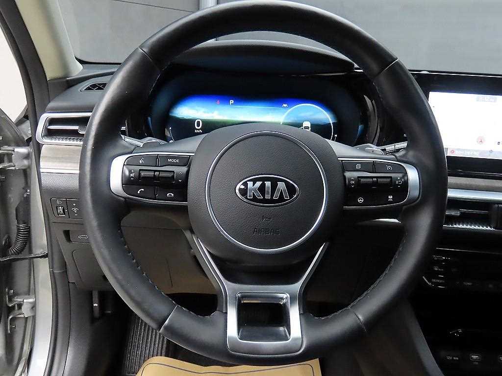 KIA K5 - Vista 9