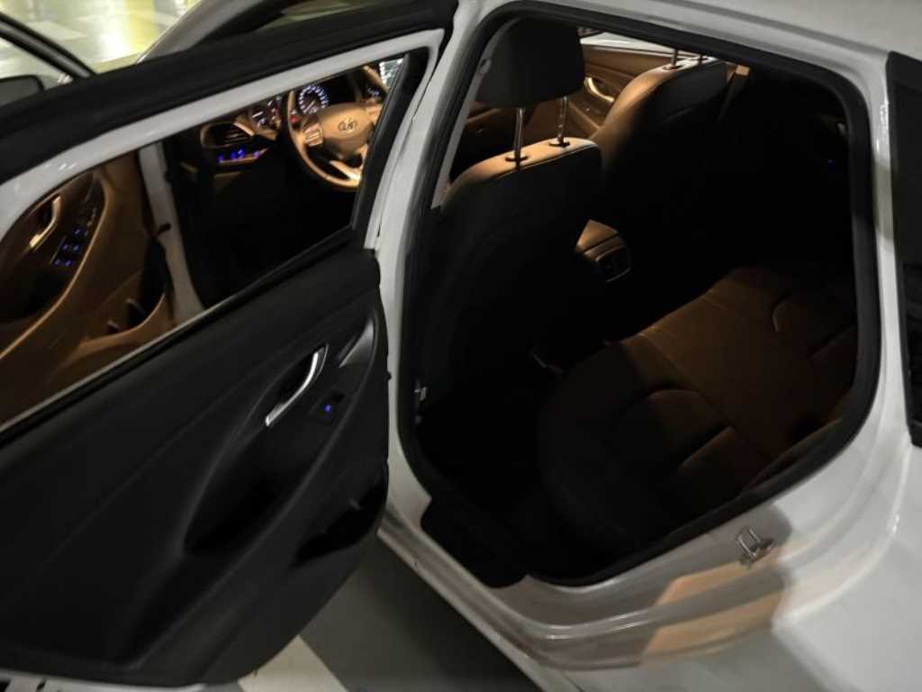 HYUNDAI i30 2018 Blanco - Importación desde Corea - HF Imports Iquique - Foto 16