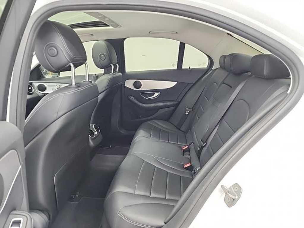 Mercedes Benz C Class - Vista 12