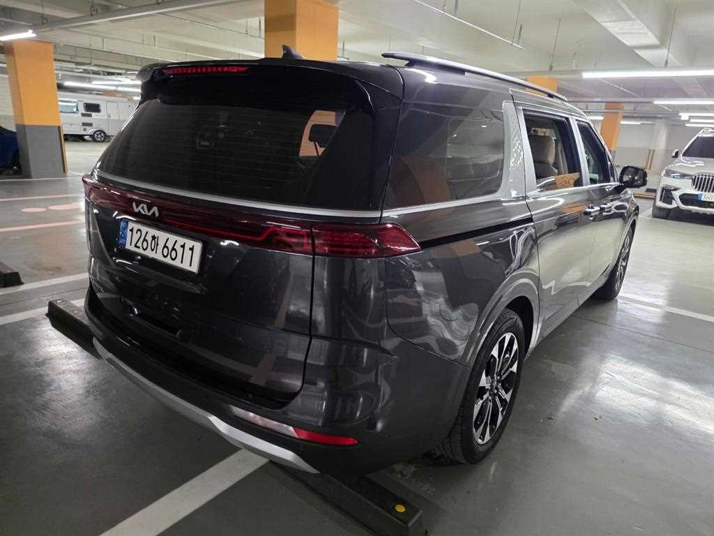 KIA Carnival - Vista 5