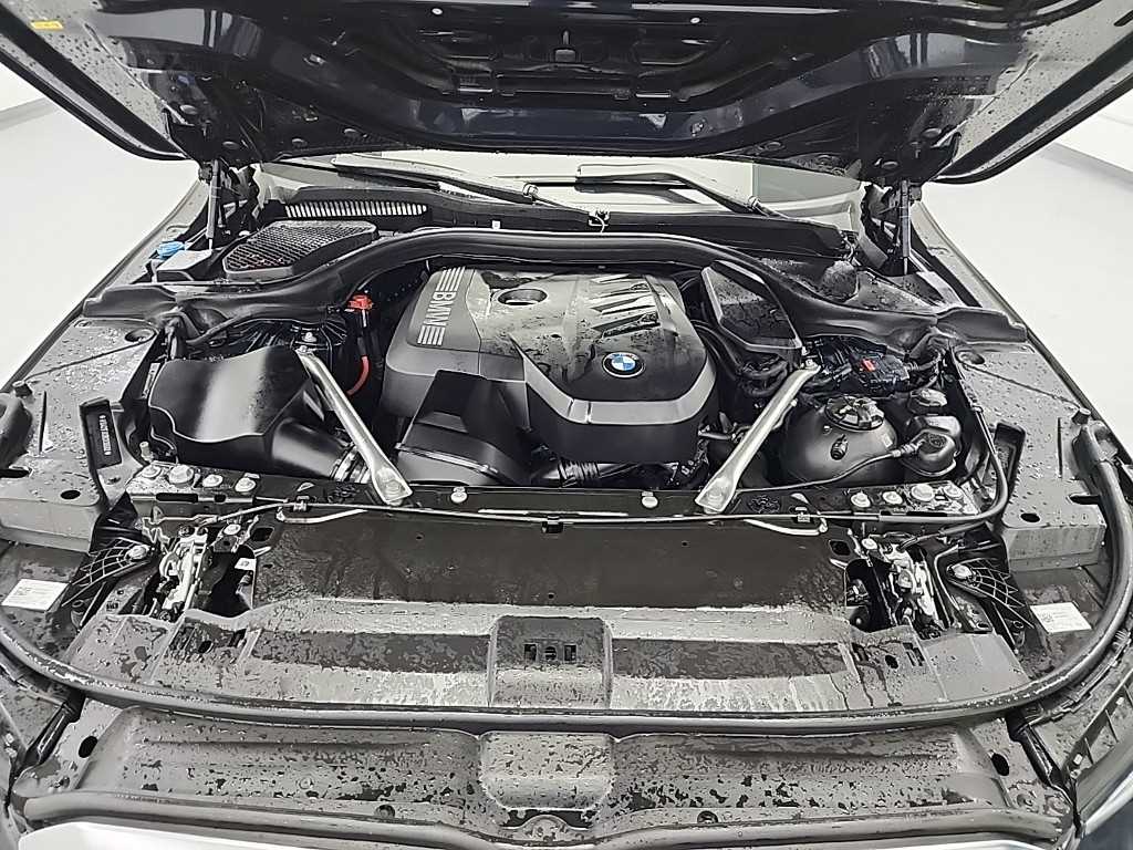 BMW 5 Series - Vista 5