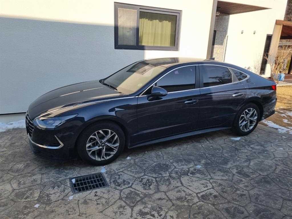 HYUNDAI Sonata - Vista 2