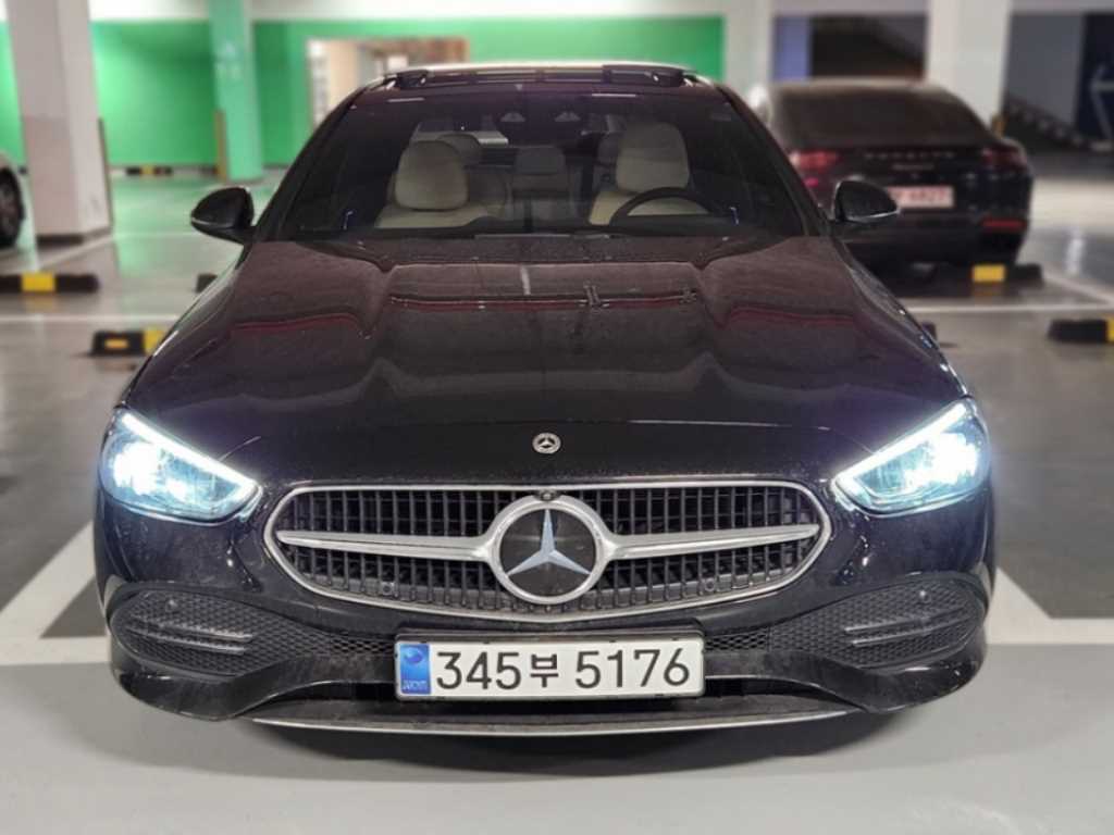 Mercedes Benz C Class 2023 Negro - Importación desde Corea - HF Imports Iquique - Foto 1