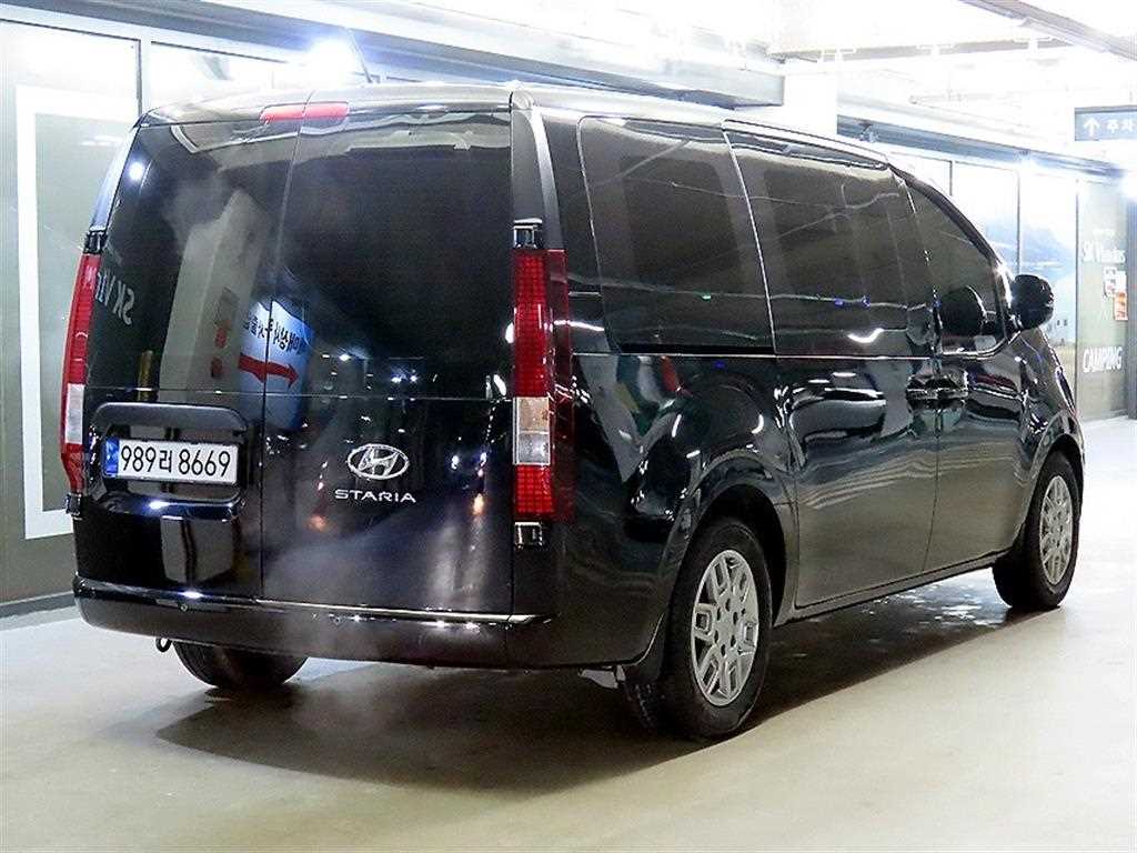 HYUNDAI Staria - Vista 4