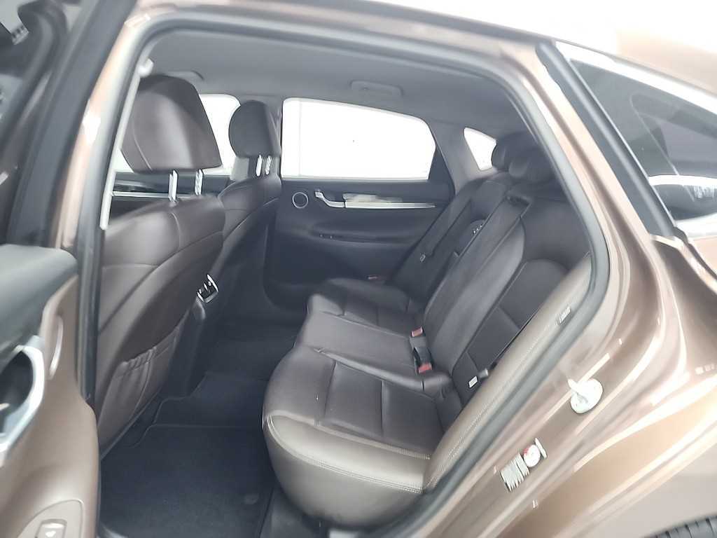 HYUNDAI Grandeur - Vista 12