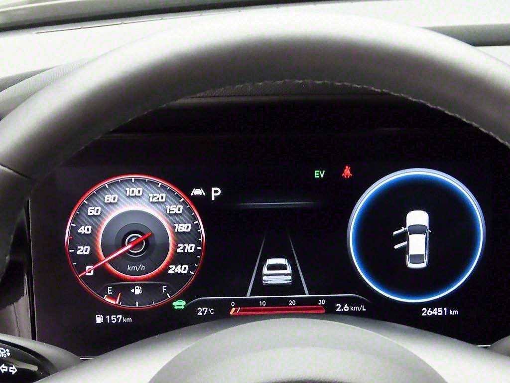 HYUNDAI Avante - Vista 6