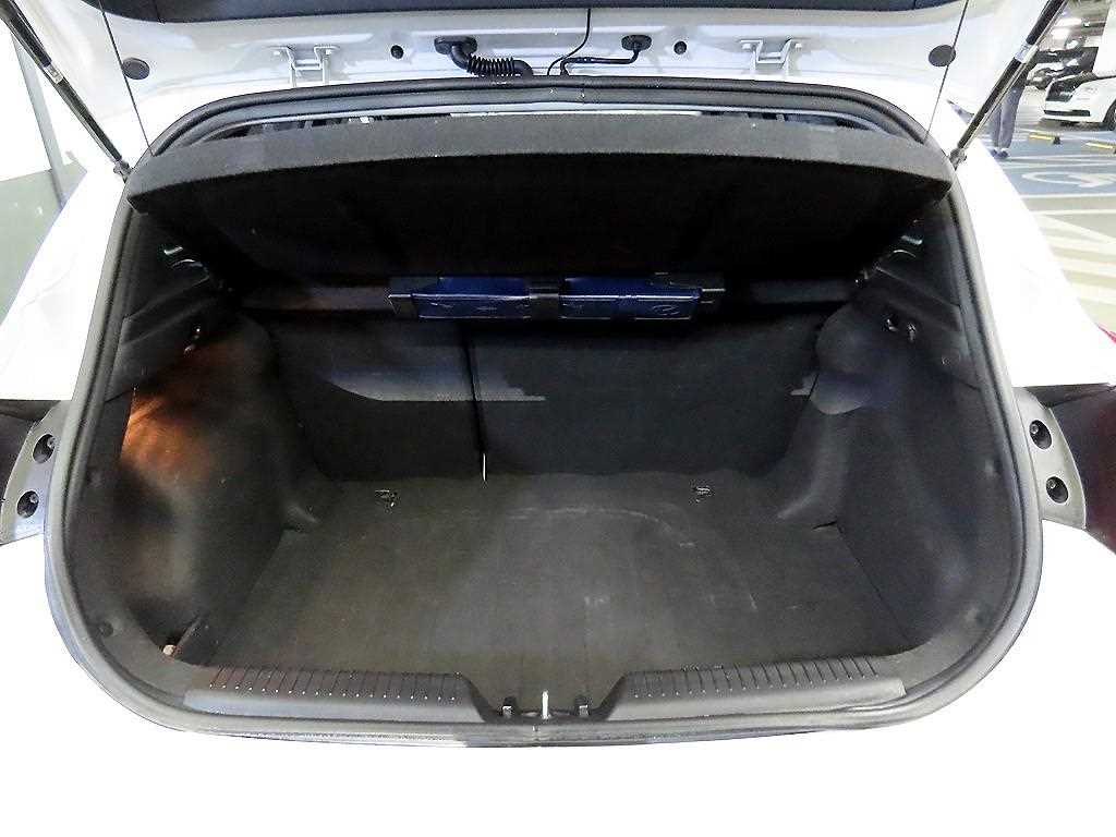 HYUNDAI i30 2012 Blanco - Importación desde Corea - HF Imports Iquique - Foto 17