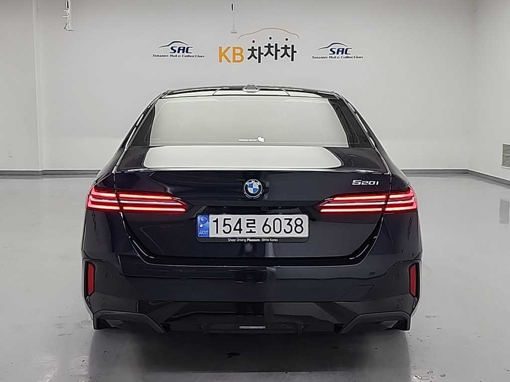 BMW 5 Series - Vista 3