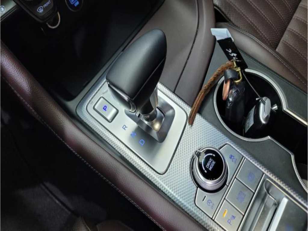 Genesis G70 - Vista 12