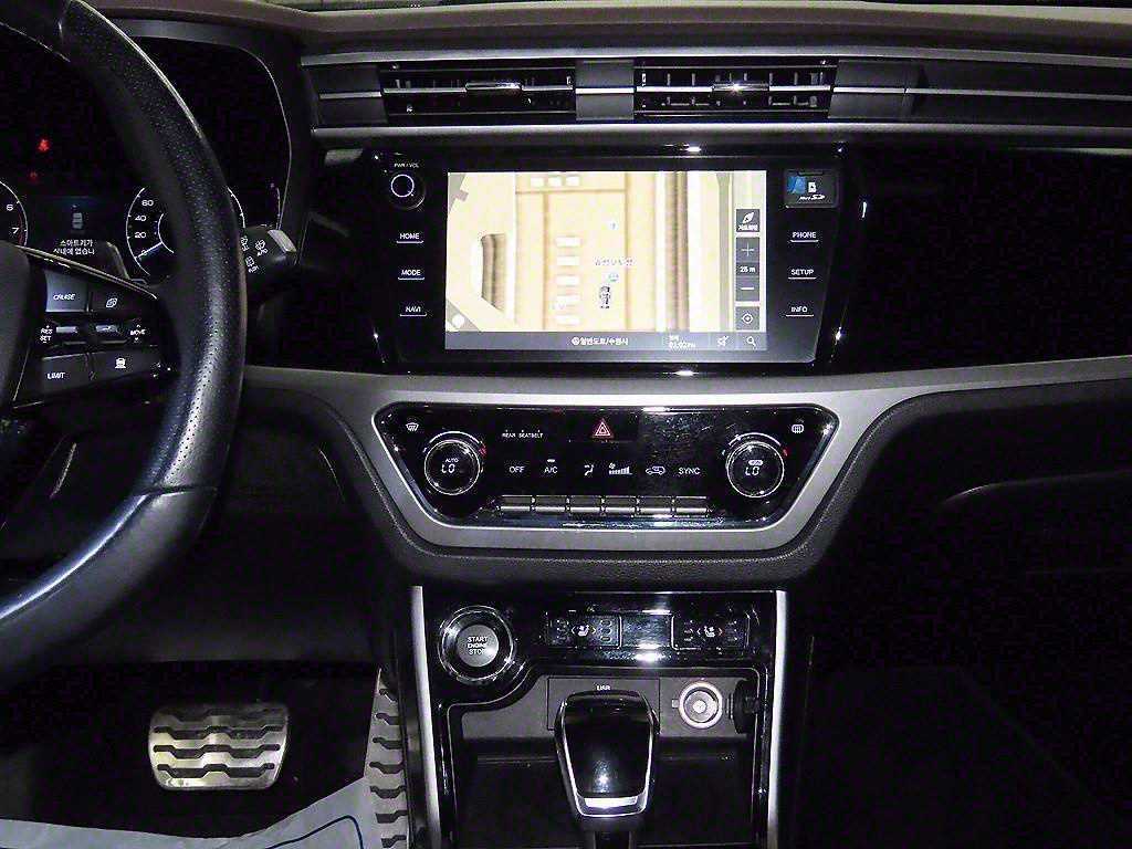 Ssangyong Korando - Vista 11