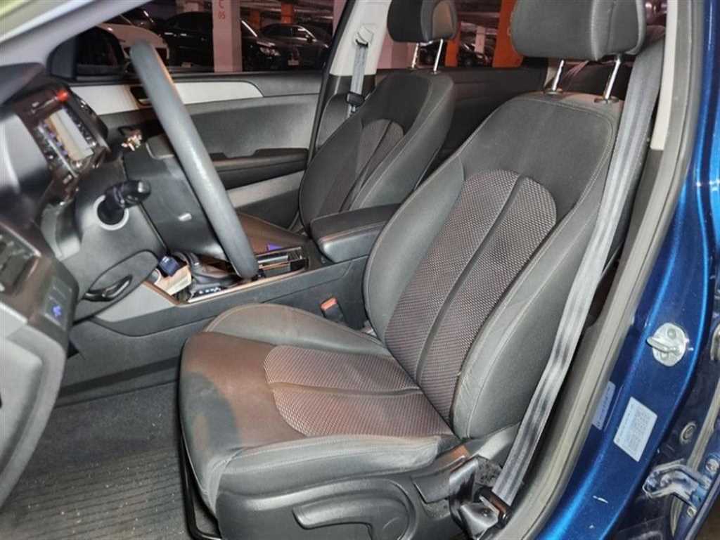 HYUNDAI Sonata - Vista 7