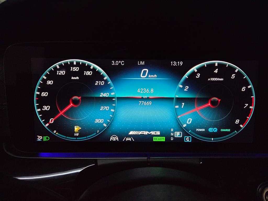 Mercedes Benz AMG GT - Vista 11