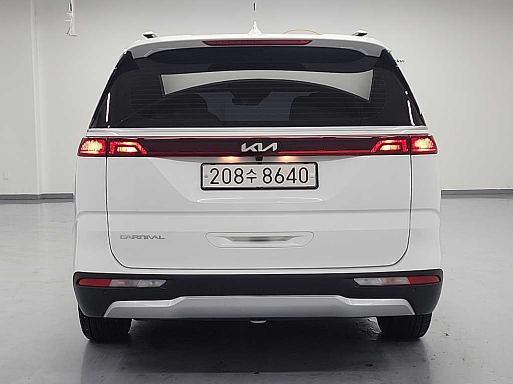 KIA Carnival - Vista 3
