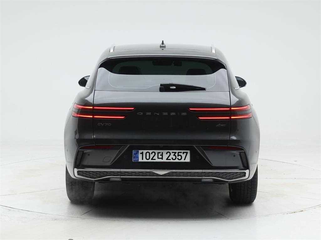 Genesis GV70 - Vista 5