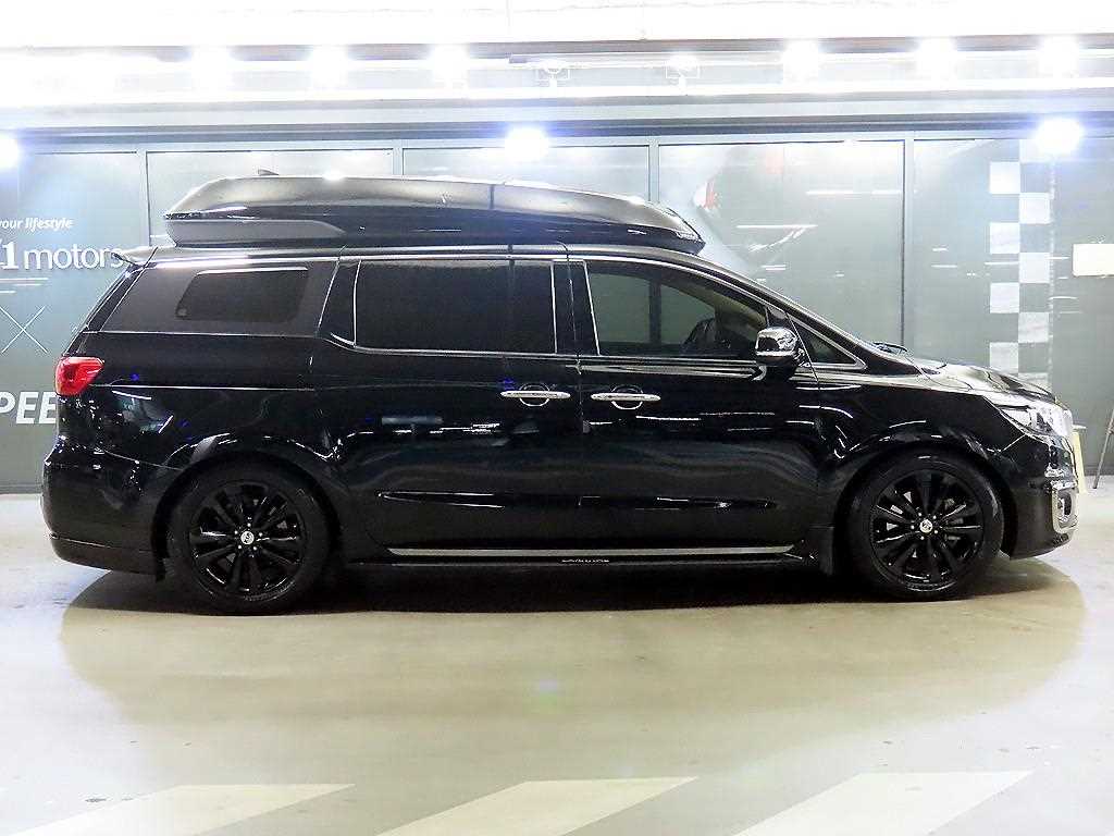 KIA Carnival - Vista 3