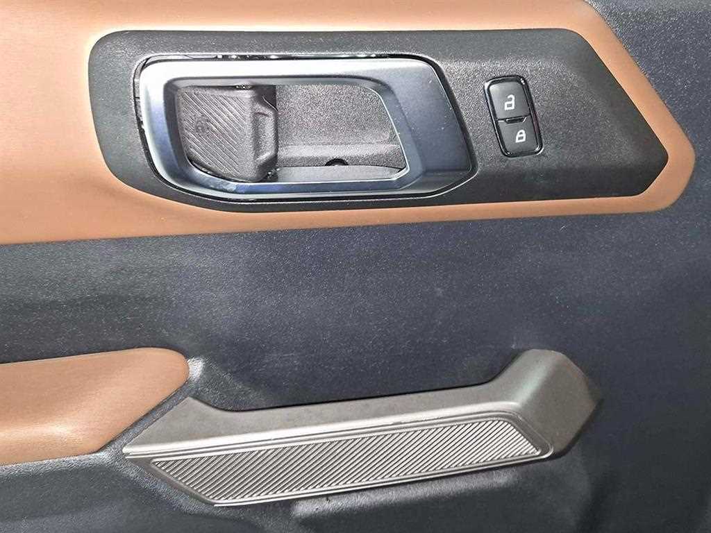 Ford Bronco - Vista 12