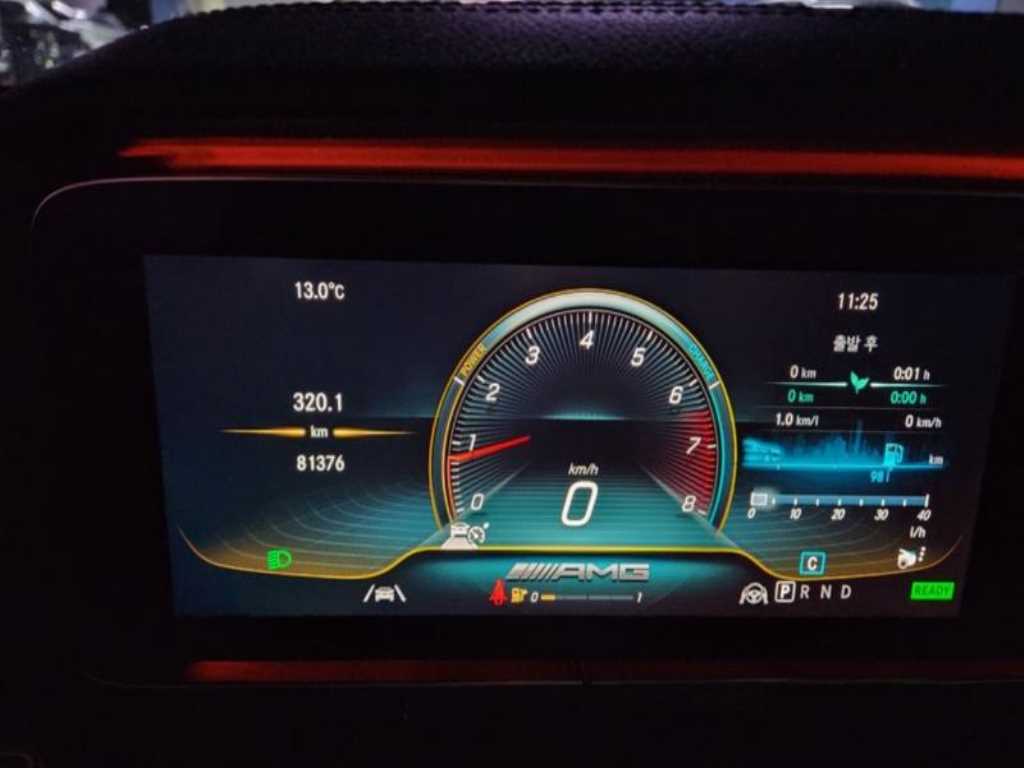 Mercedes Benz AMG GT - Vista 5