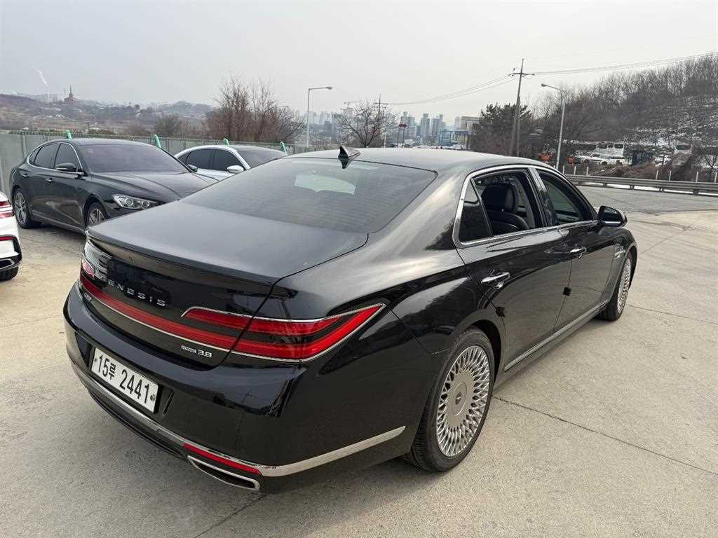 Genesis G90 - Vista 3