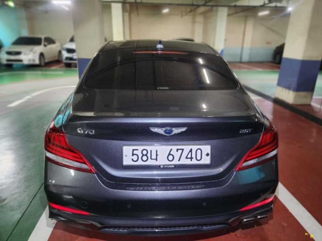 Genesis G70 - Vista 2