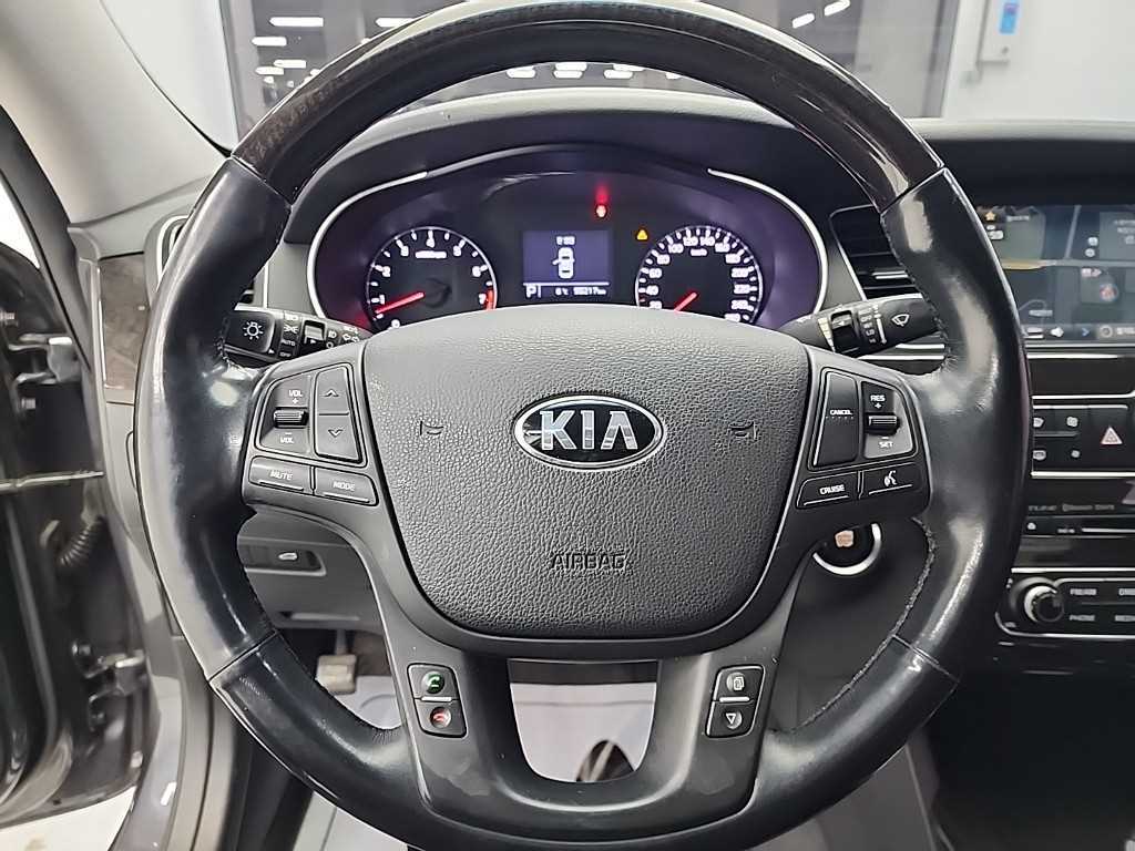 KIA K7 - Vista 9