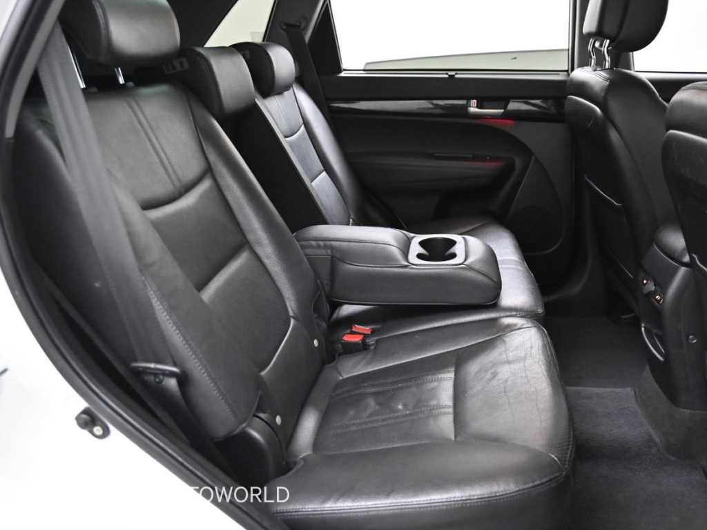 KIA Sorento - Vista 12