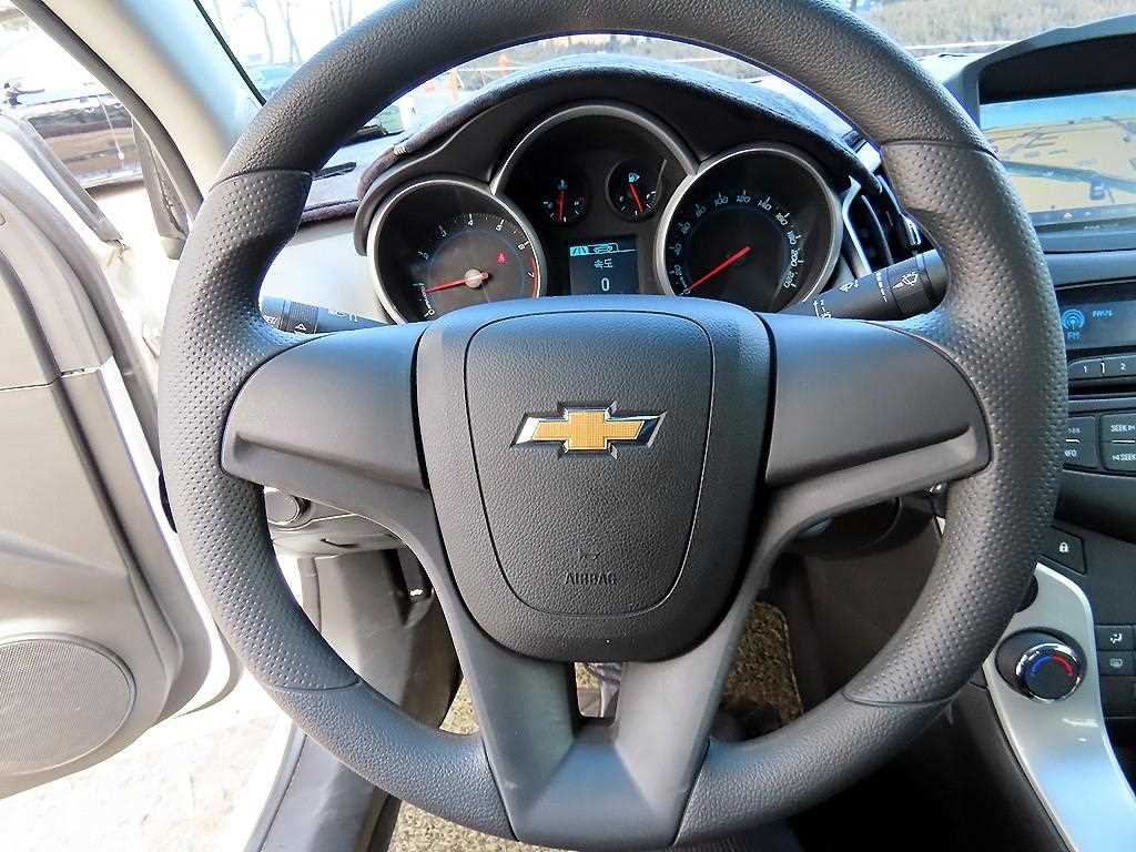 Chevrolet Cruise - Vista 8