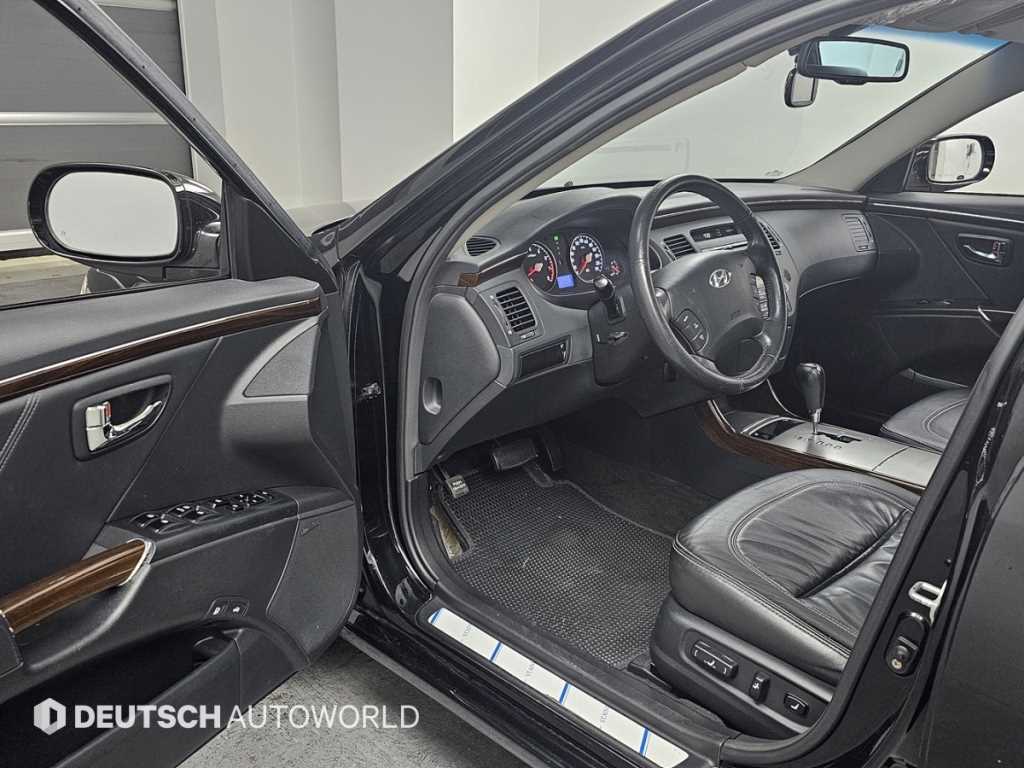 HYUNDAI Grandeur - Vista 11