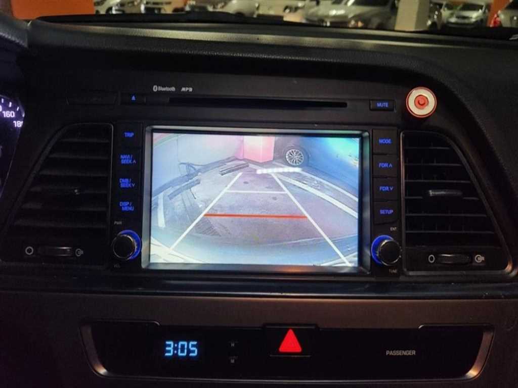 HYUNDAI Sonata - Vista 12