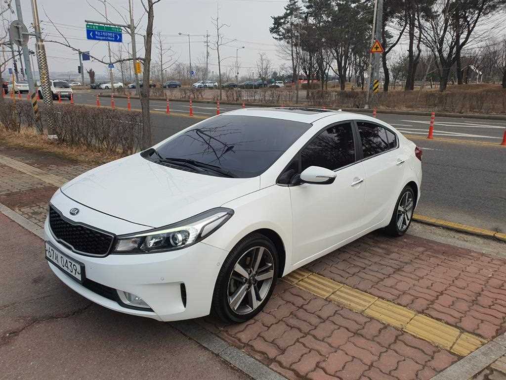 KIA K3 2016 Blanco - Importación desde Corea - HF Imports Iquique - Foto 19