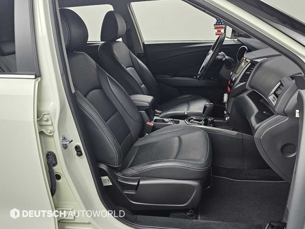 Ssangyong Tivoli - Vista 10