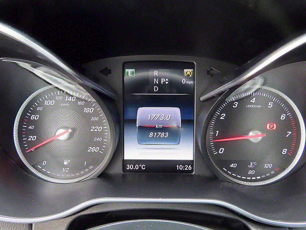 Mercedes Benz C Class - Vista 9