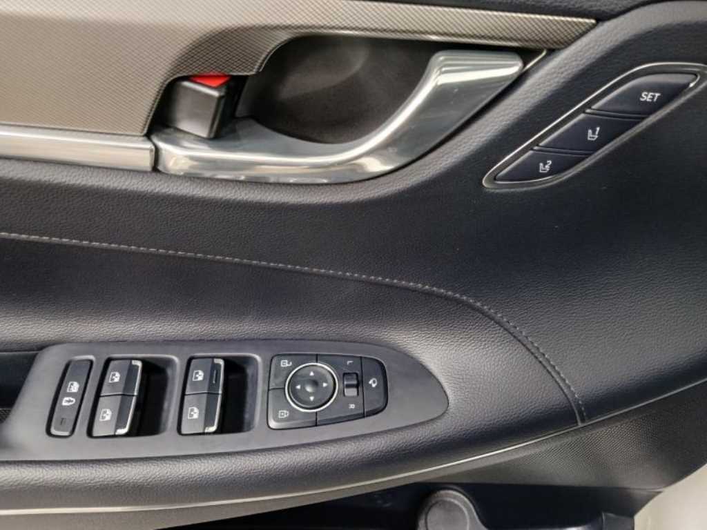 HYUNDAI Grandeur - Vista 7