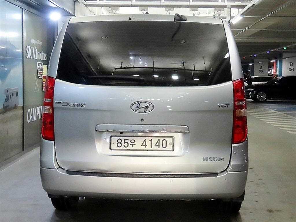 HYUNDAI Starex - Vista 5
