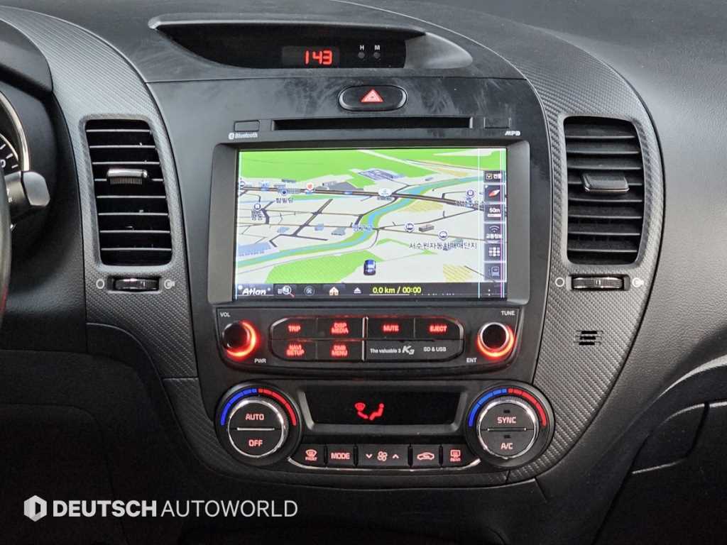 KIA K3 2016 Blanco - Importación desde Corea - HF Imports Iquique - Foto 14