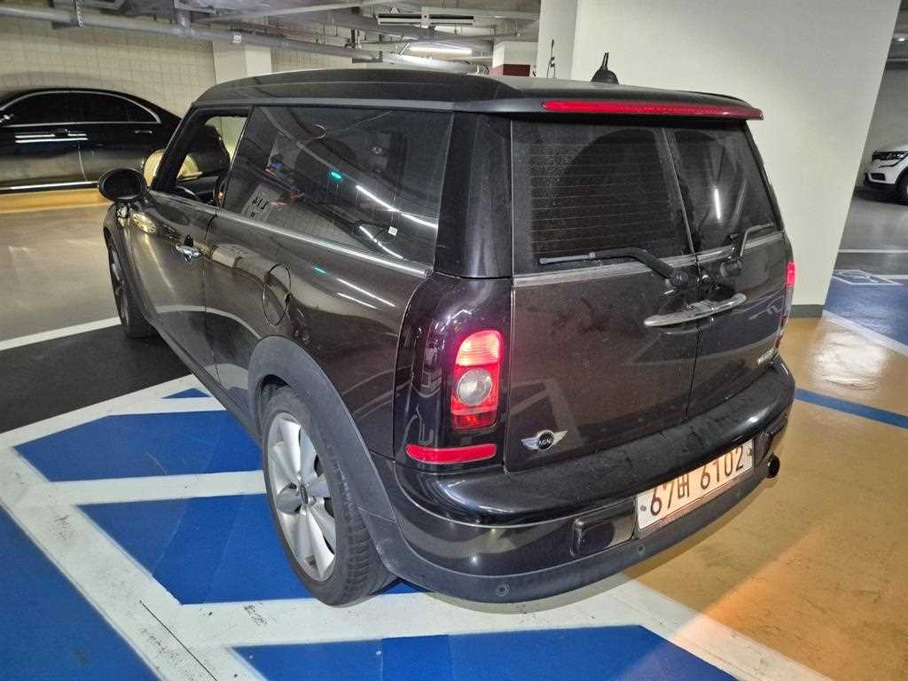 Mini Clubman - Vista 5