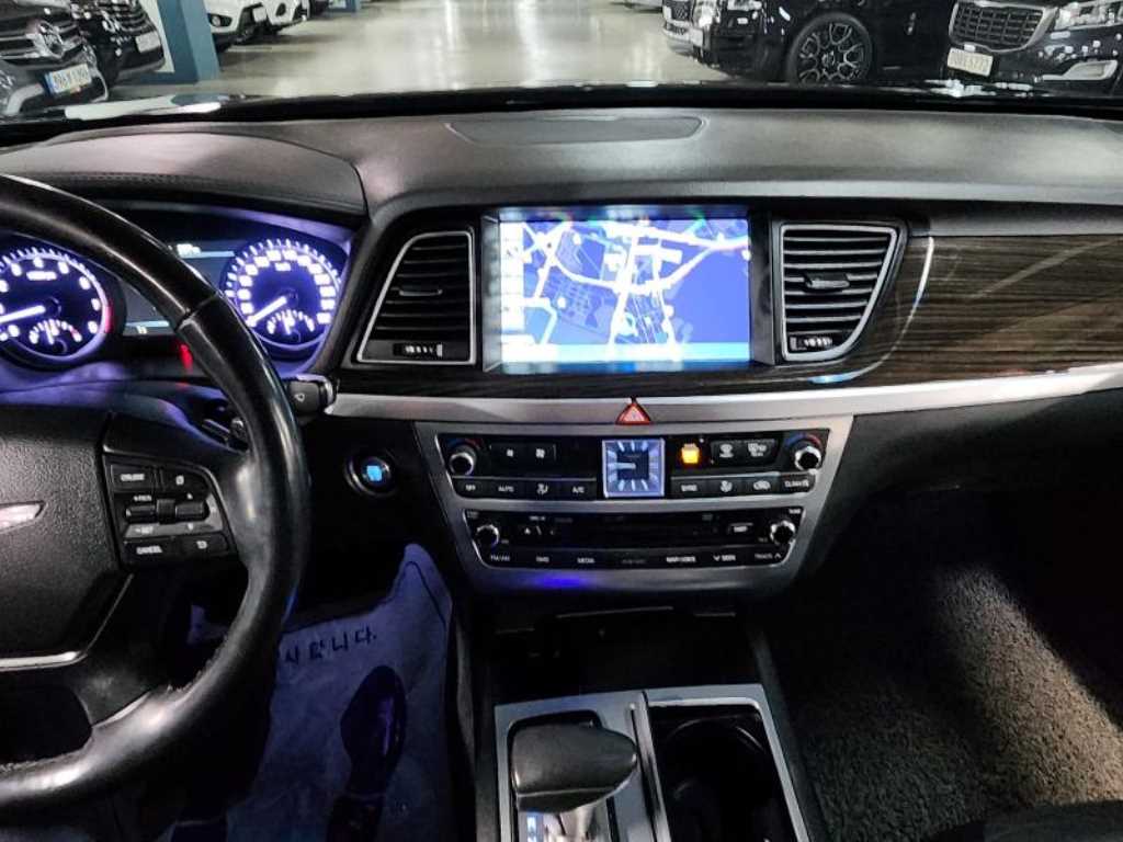 Genesis G80 - Vista 11