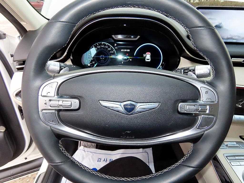 Genesis GV70 - Vista 8