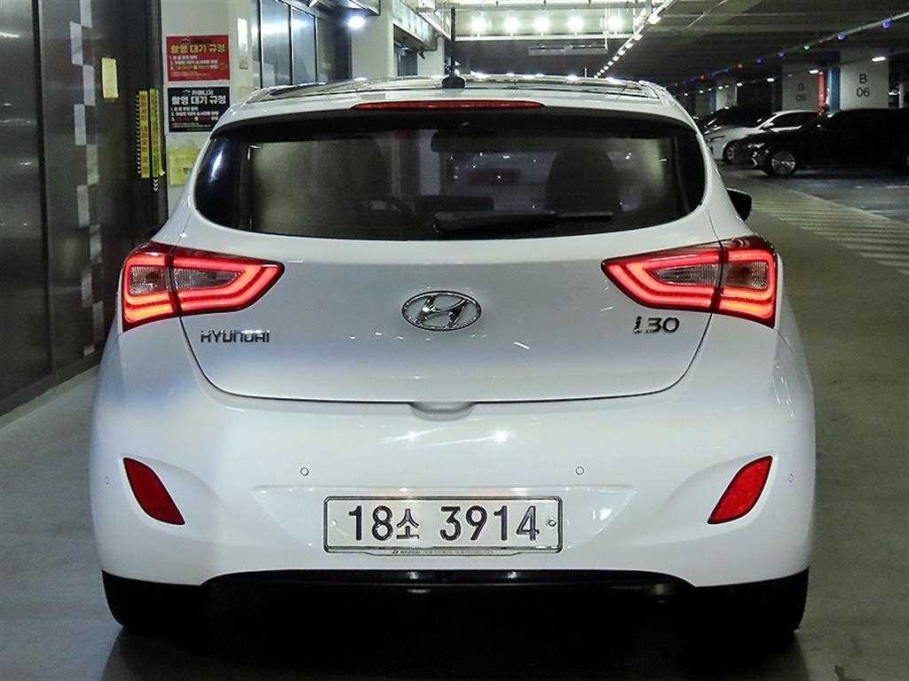 HYUNDAI i30 - Vista 5