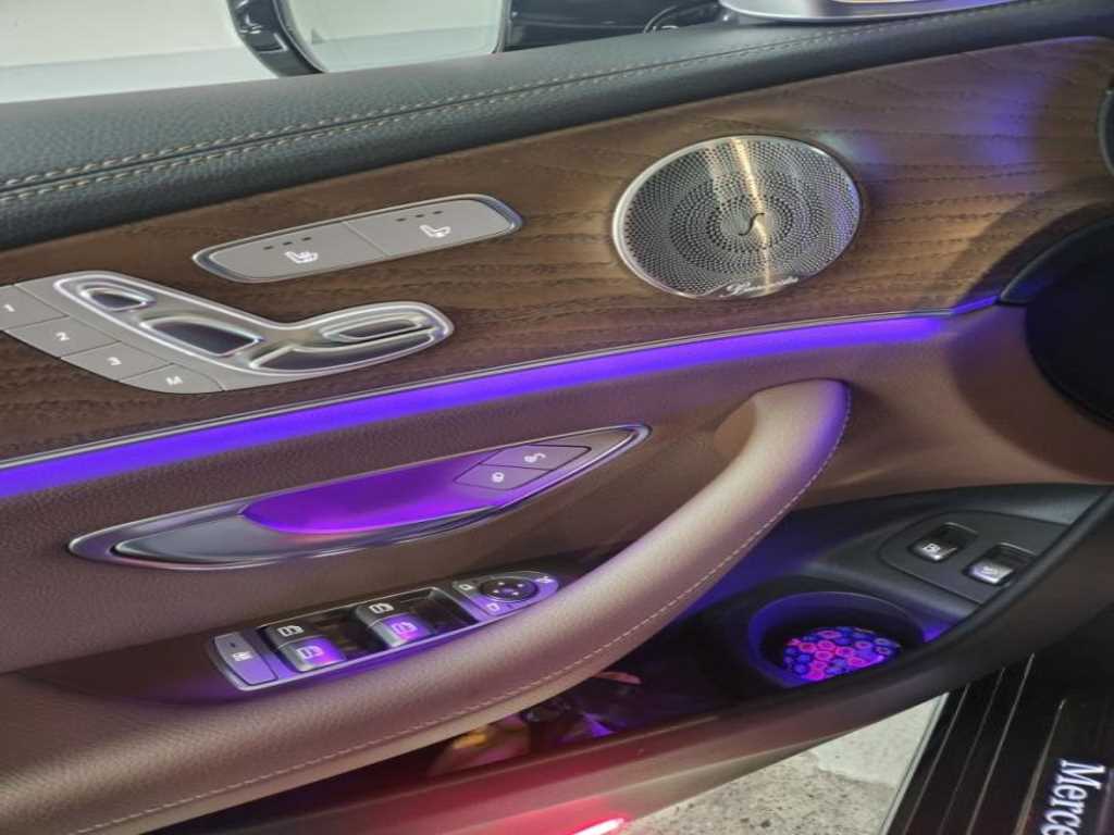 Mercedes Benz E class - Vista 9