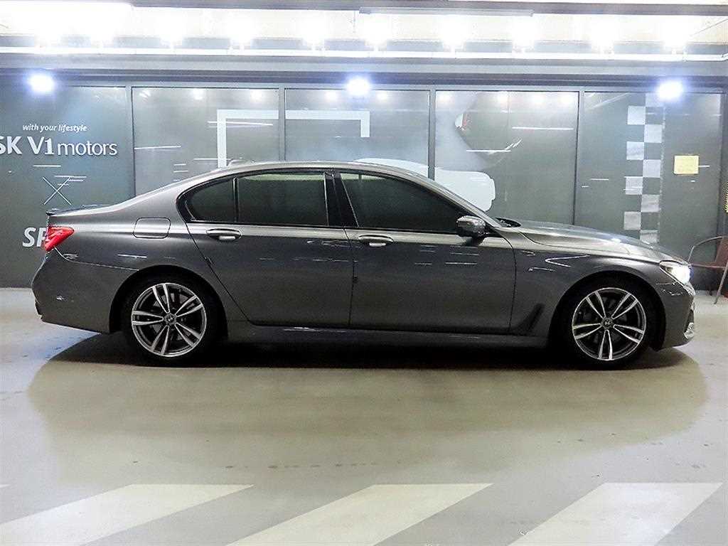 BMW 7 Series - Vista 3
