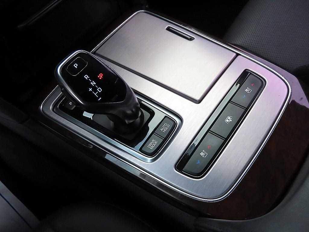 HYUNDAI Equus - Vista 11