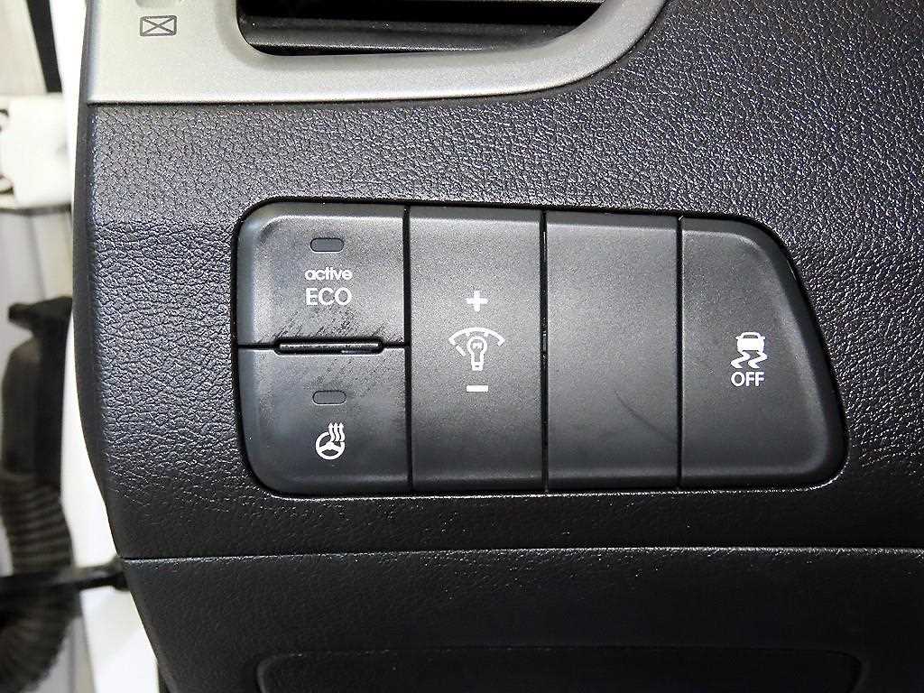 HYUNDAI Avante 2015 Blanco - Importación desde Corea - HF Imports Iquique - Foto 14