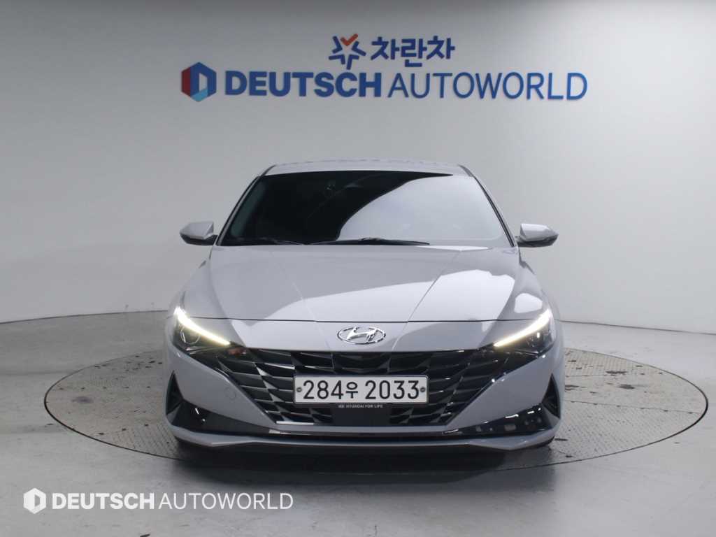 HYUNDAI Avante - Vista 3