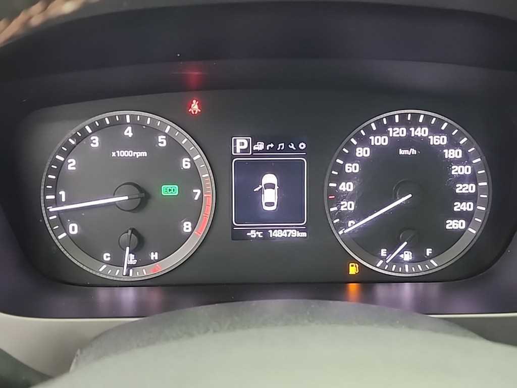 HYUNDAI Sonata - Vista 6