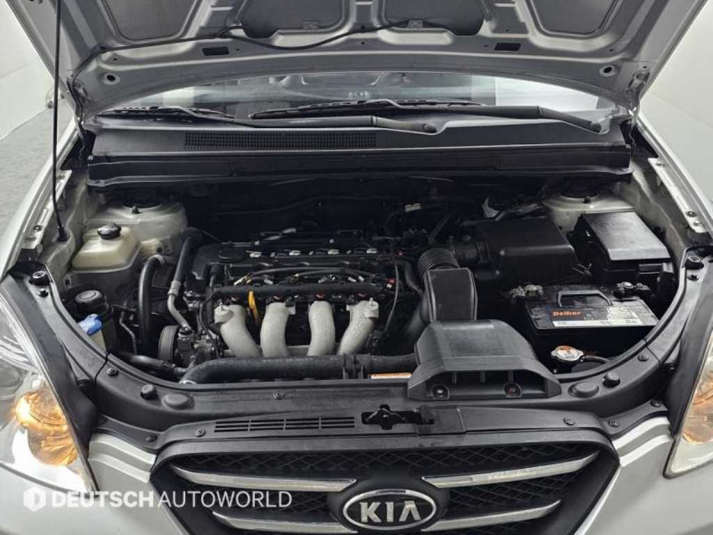 KIA Carens - Vista 6