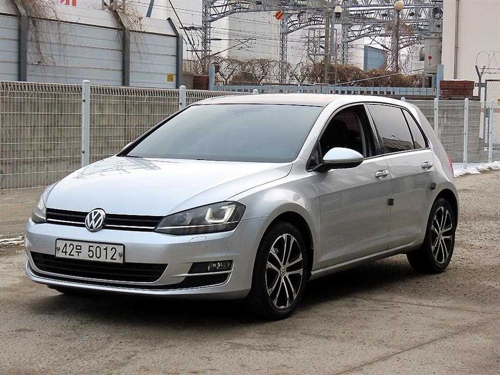 Volkswagen Golf - Vista 2